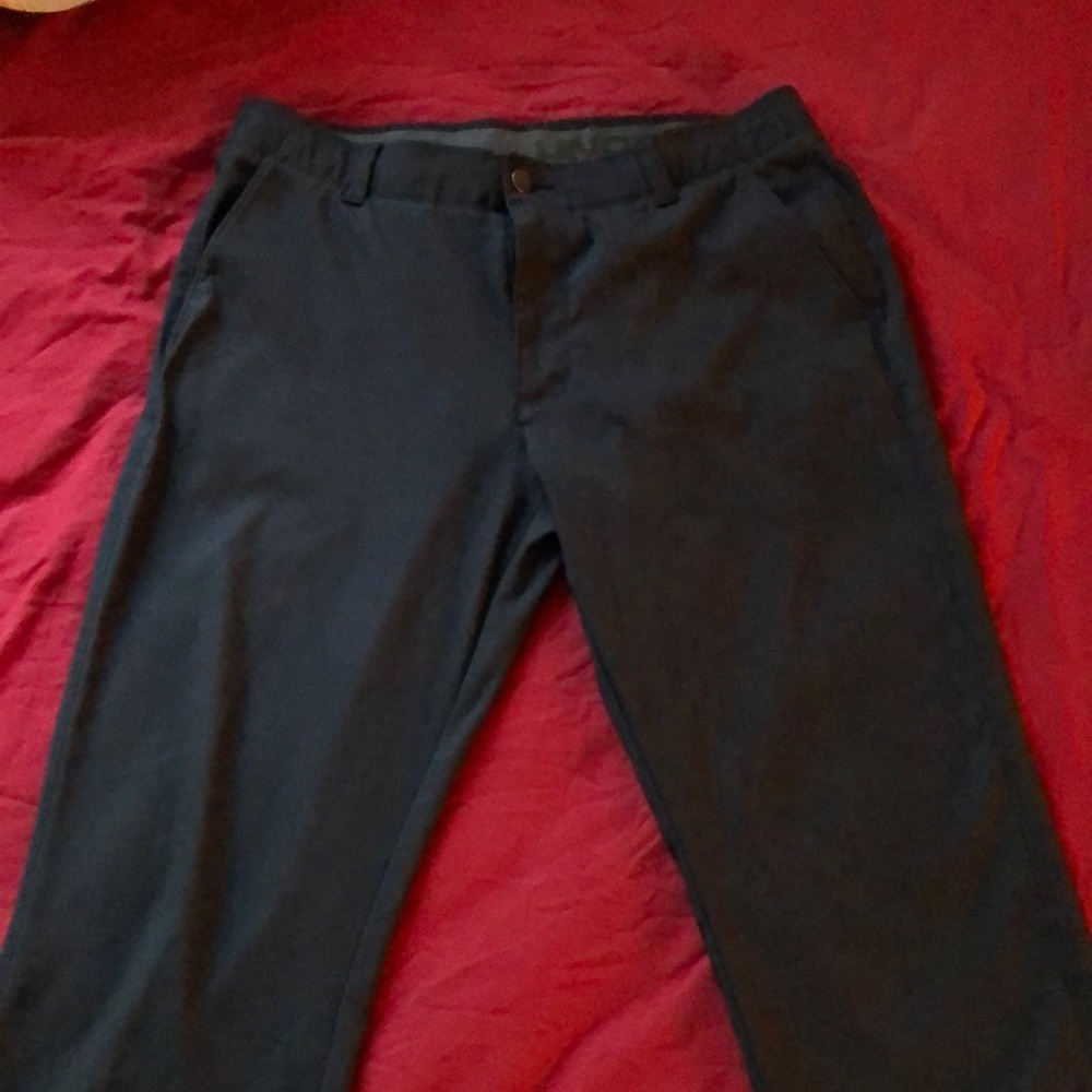 Under Armor Men’s Black Golf Pants 36x30